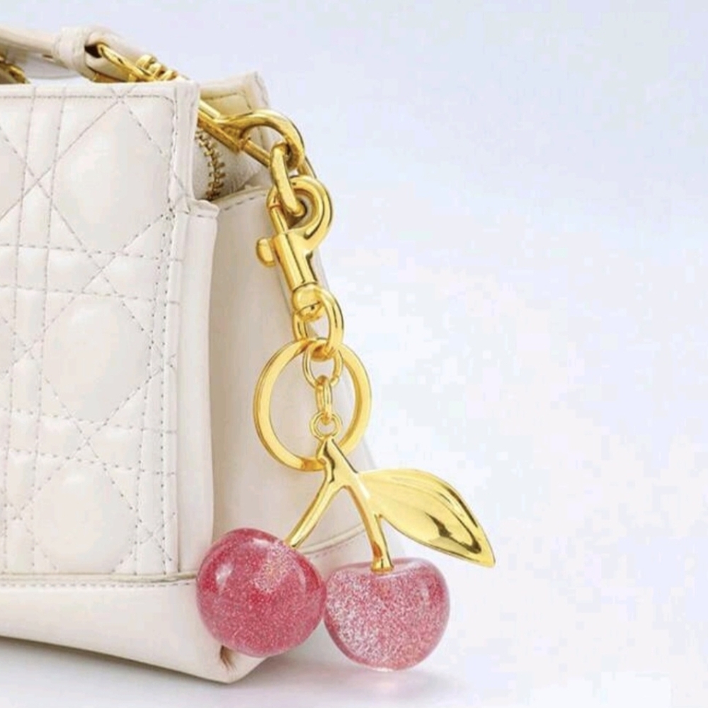 🍒🍒NEW🍒🍒 CUTE!! Large Cherry Crystal Pendant Or Keychain In PINK